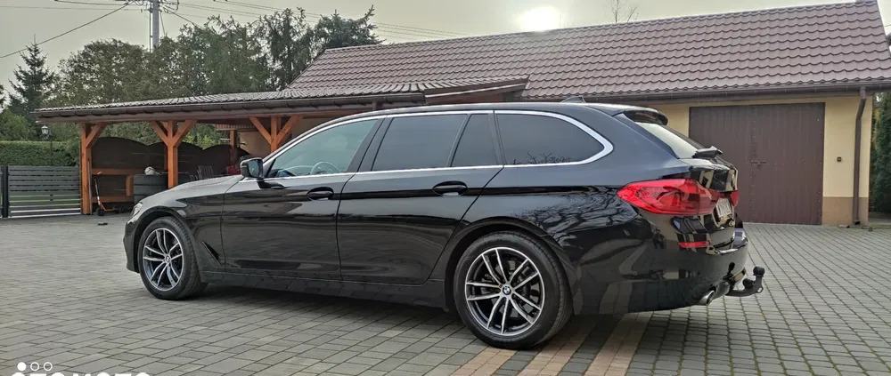samochody osobowe BMW Seria 5 cena 104500 przebieg: 189000, rok produkcji 2017 z Kutno